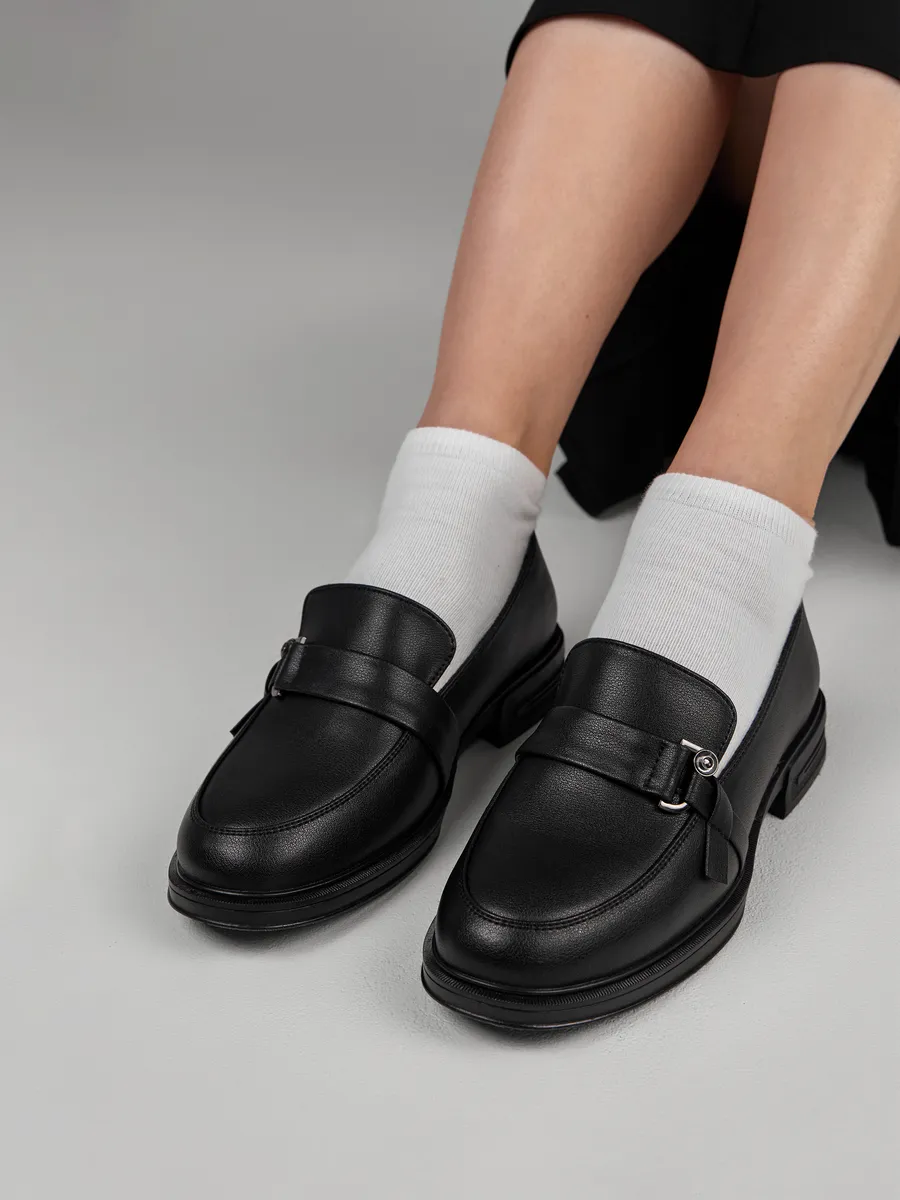 Лоферы женские натуральная кожа черные на каблуке XDN-52599-4A-ST