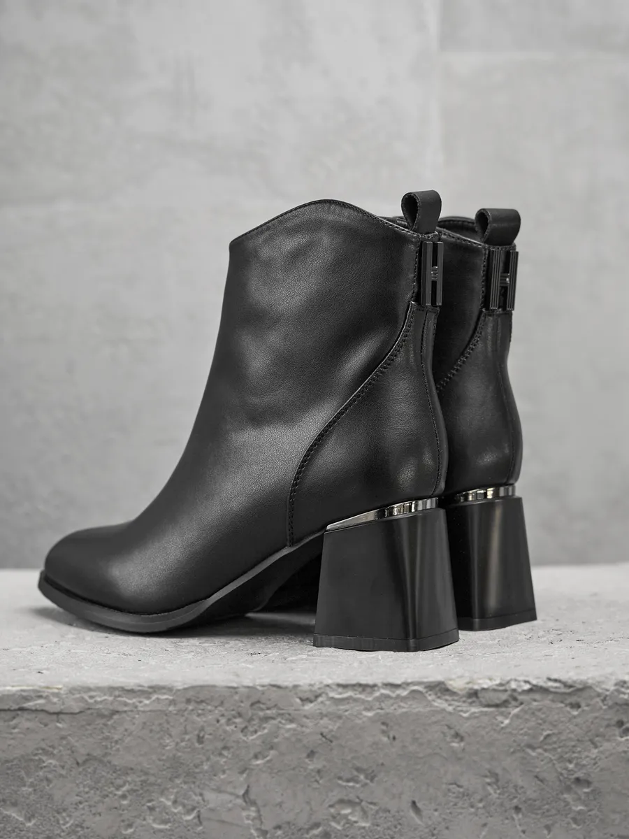 Ботинки женские демисезонные натуральная кожа черные BF154-010k