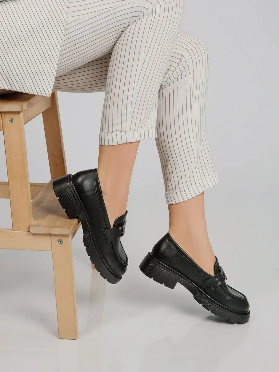 Лоферы женские натуральная кожа осенние на платформе черные 22R3-21-101