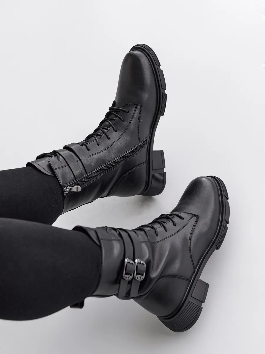 Ботинки женские зимние на каблуке высокие черные 42-ZBE25-22-101