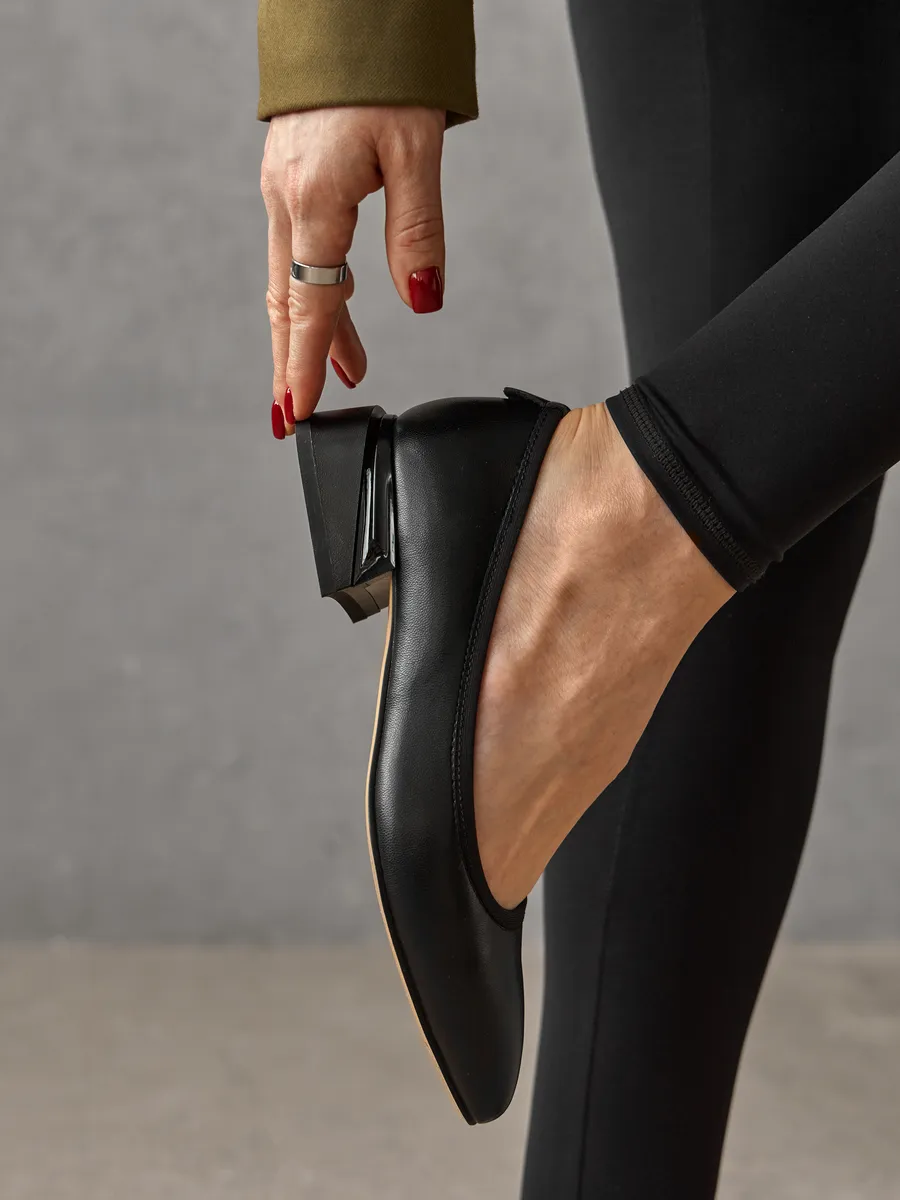 Туфли осенние лодочки на низком каблуке 32C9-90-101