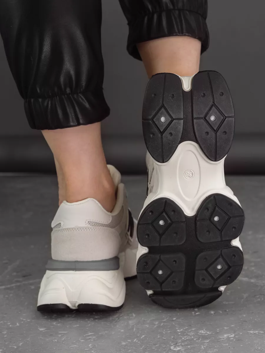 Кроссовки женские дышащие на платформе AA075-011