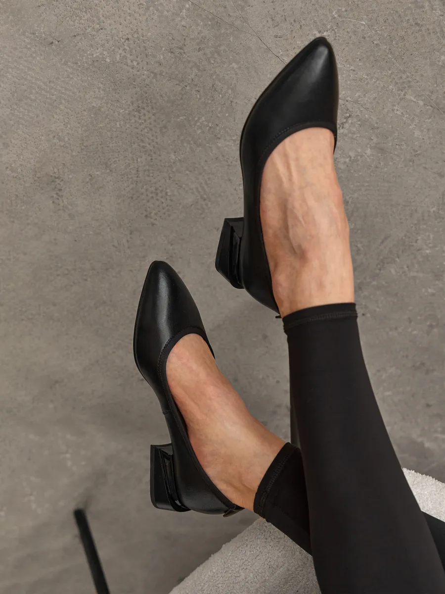 Туфли осенние лодочки на низком каблуке 32C9-90-101