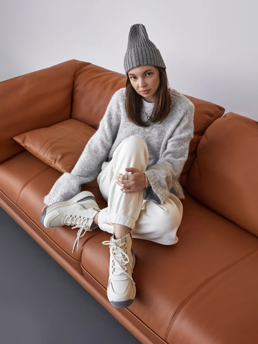 Ботинки женские зимние натуральная кожа спортивные 42-ZBE34-1-111