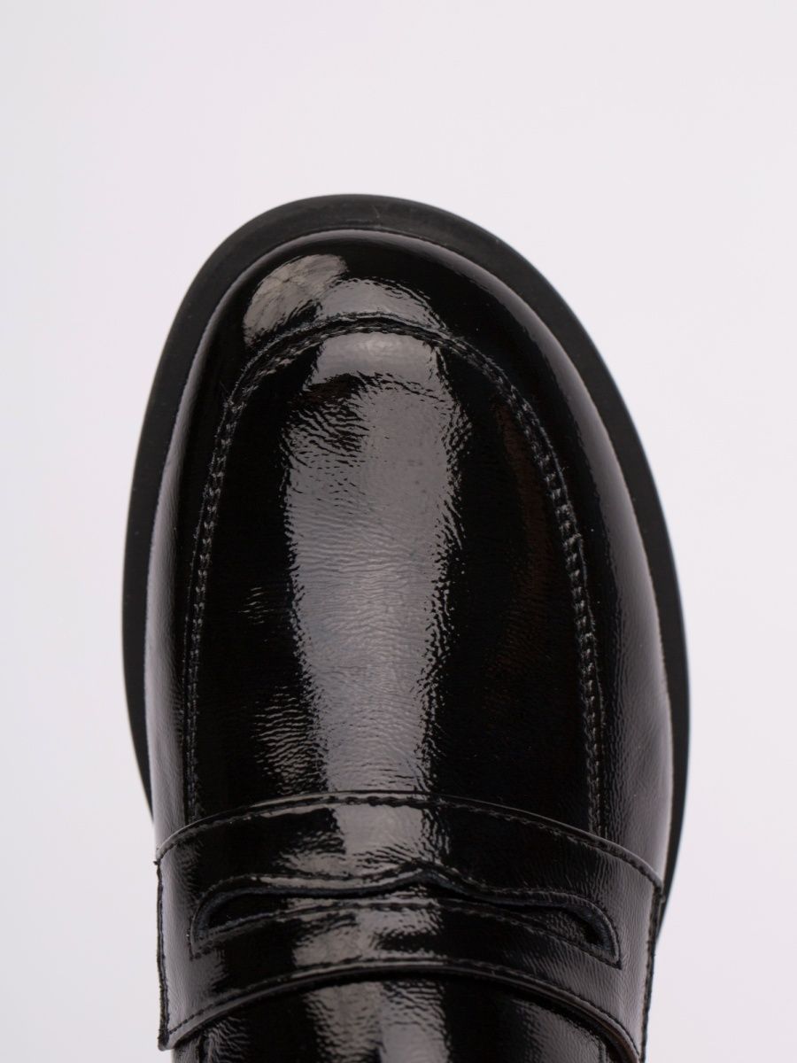 Туфли на низком каблуке кожаные весенние лоферы CV091-010B
